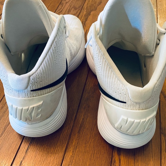 Nike Hyperdunk 2017 Mens SZ 11.5. White/Black. - Picture 2 of 6